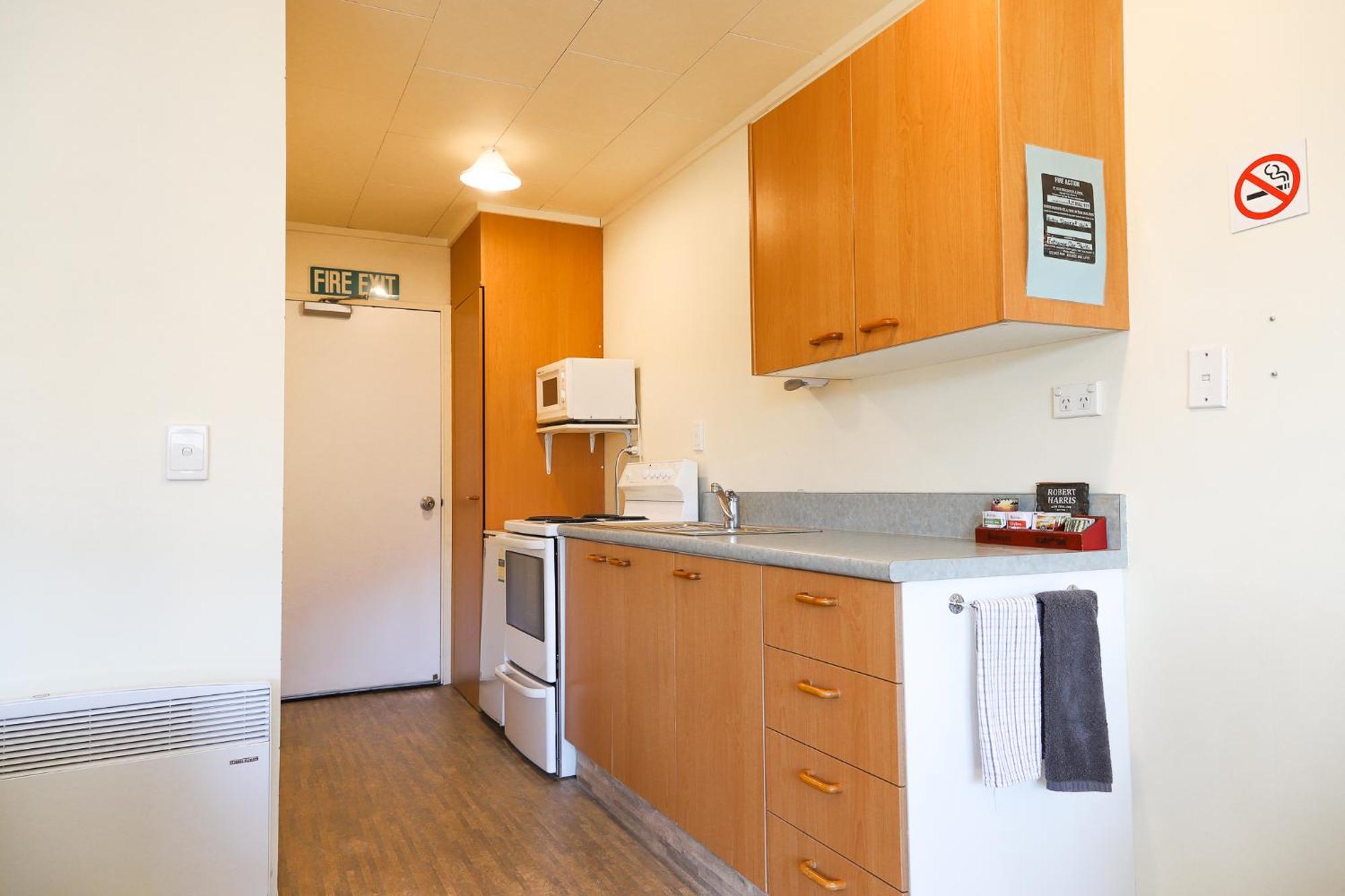 Ride Base Wanaka Apartments Екстер'єр фото