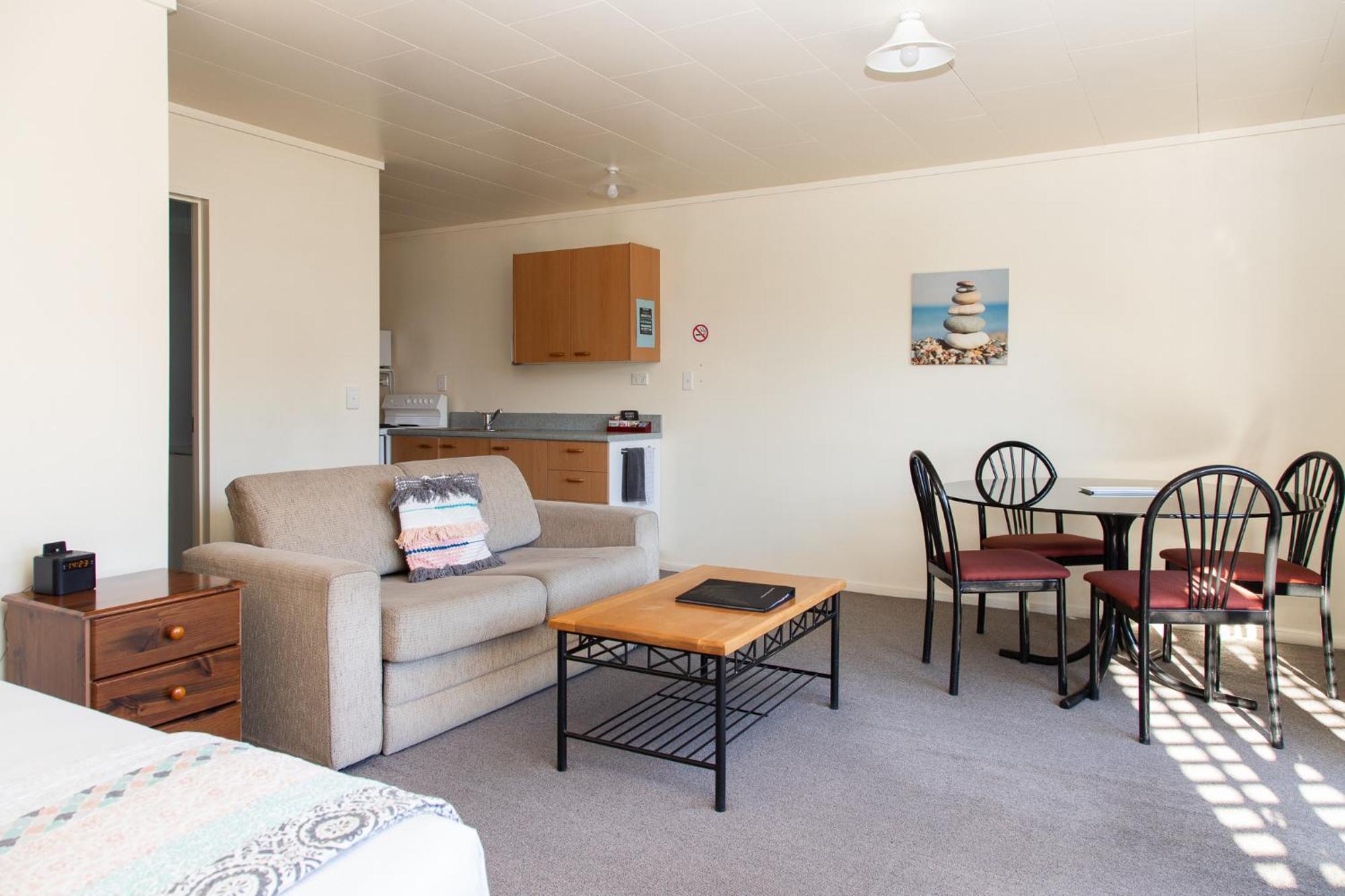 Ride Base Wanaka Apartments Екстер'єр фото