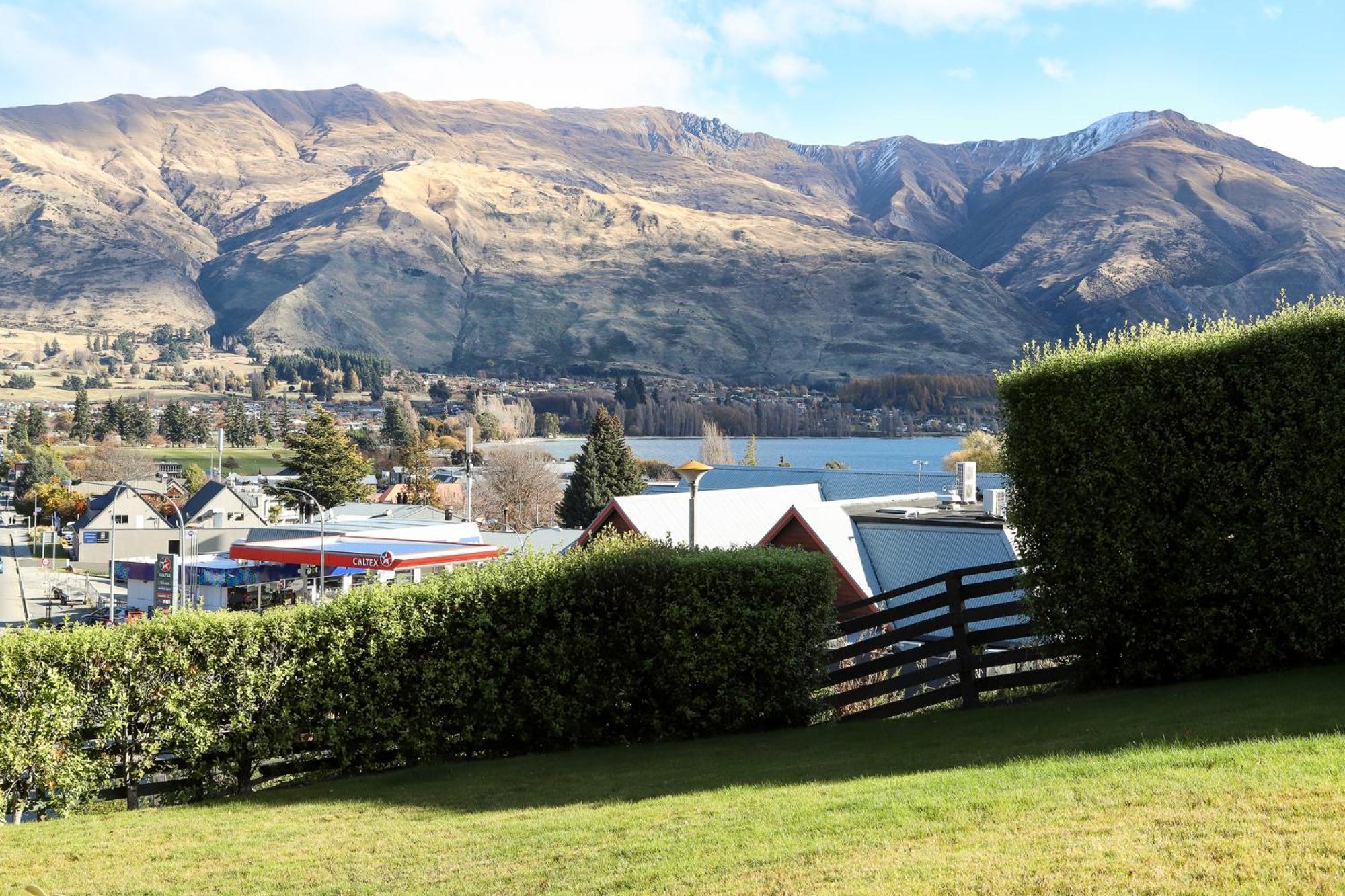 Ride Base Wanaka Apartments Екстер'єр фото
