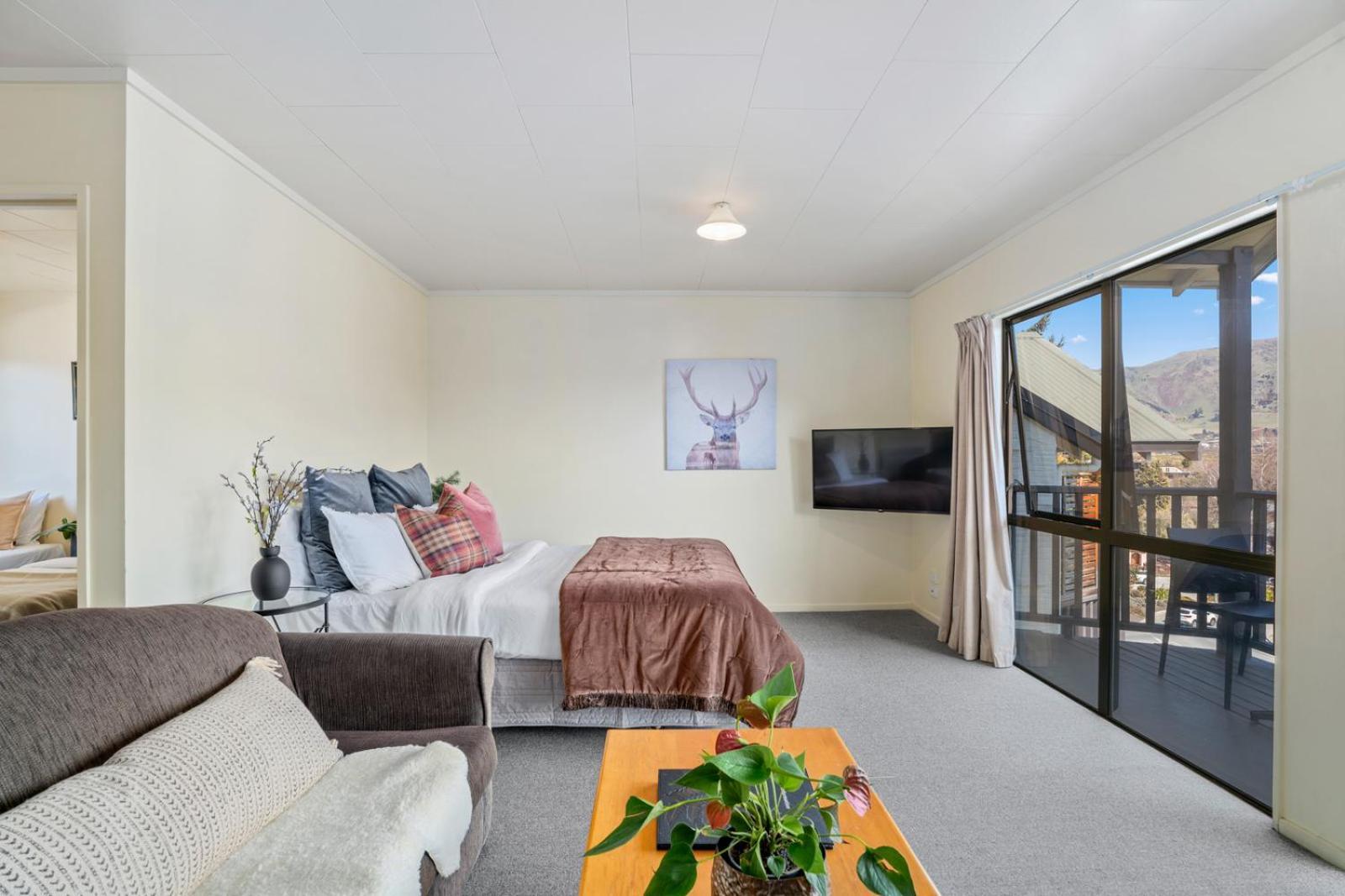 Ride Base Wanaka Apartments Екстер'єр фото