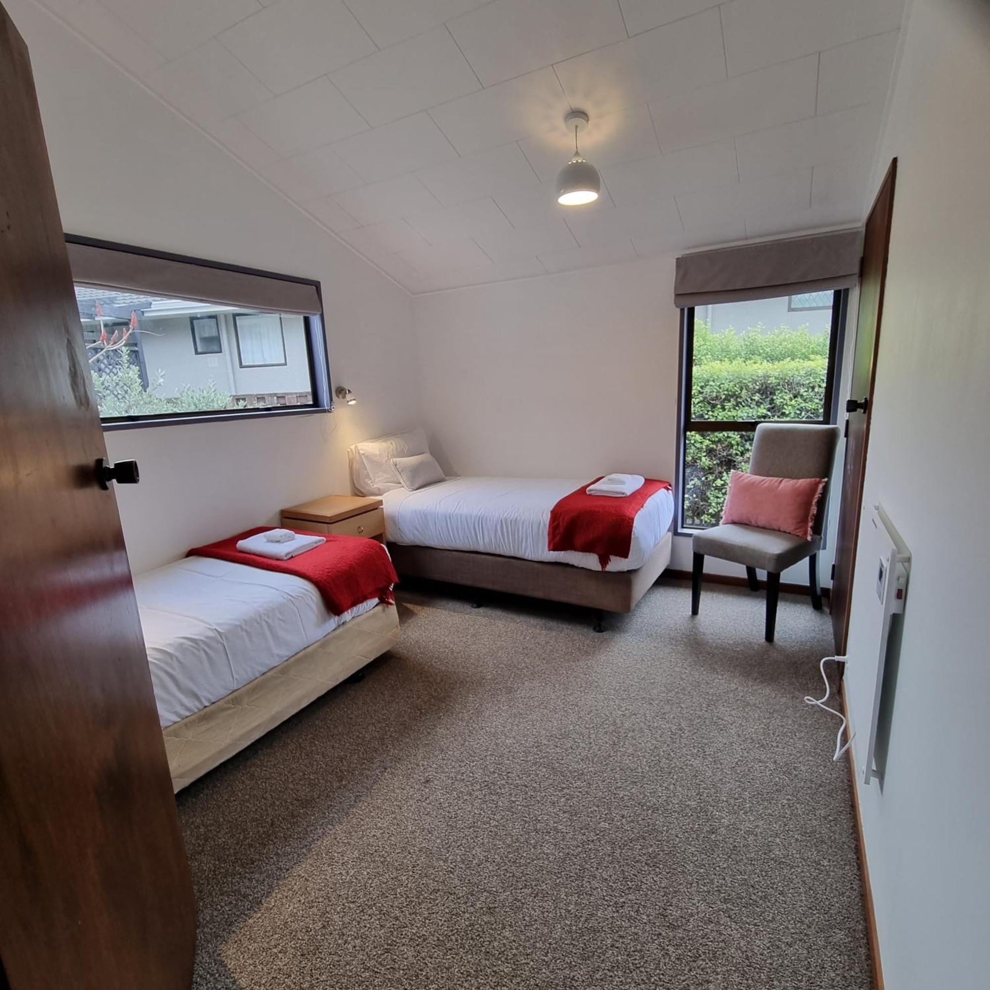 Ride Base Wanaka Apartments Екстер'єр фото